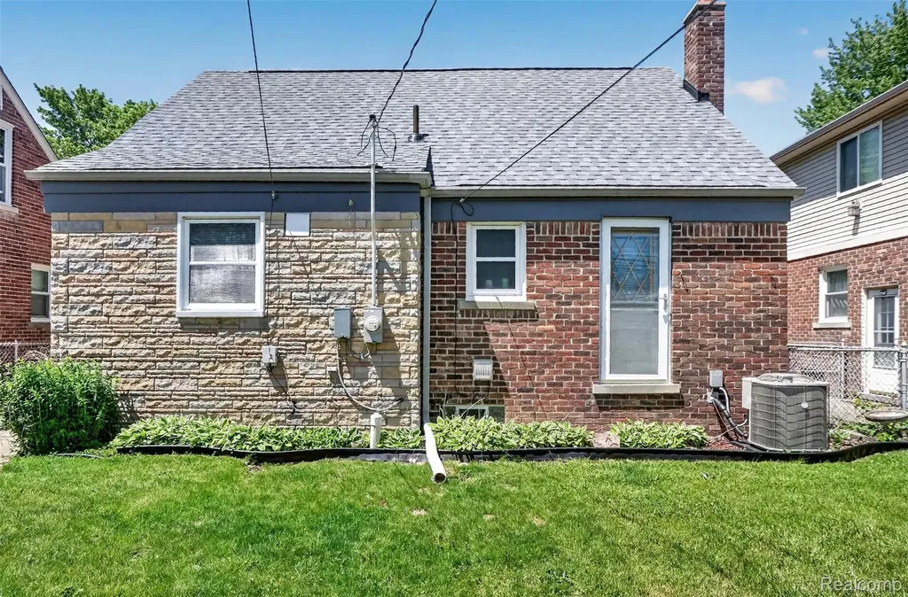 9709 Park Avenue Allen Park City MI 48101