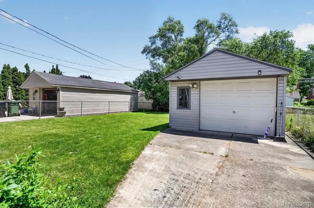 9709 Park Avenue Allen Park City MI 48101