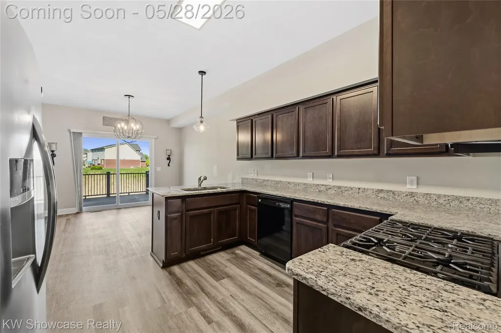 24871 Valleywood Drive Lyon Charter Township MI 48178