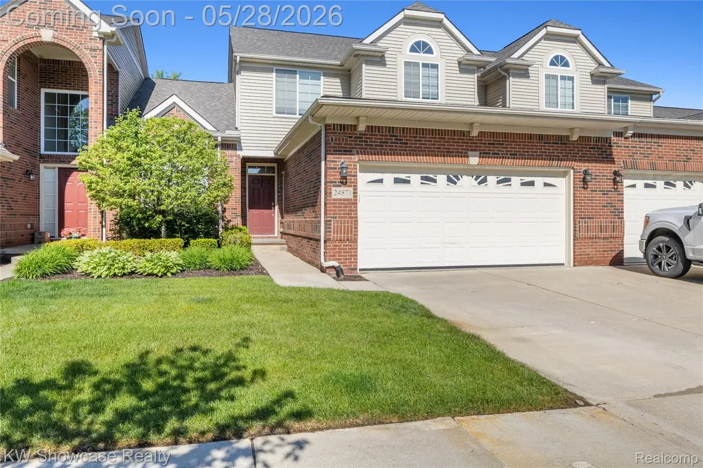 24871 Valleywood Drive Lyon Charter Township MI 48178