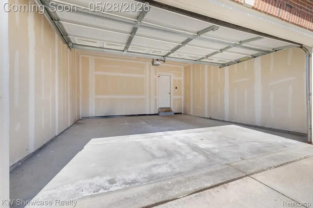 24871 Valleywood Drive Lyon Charter Township MI 48178