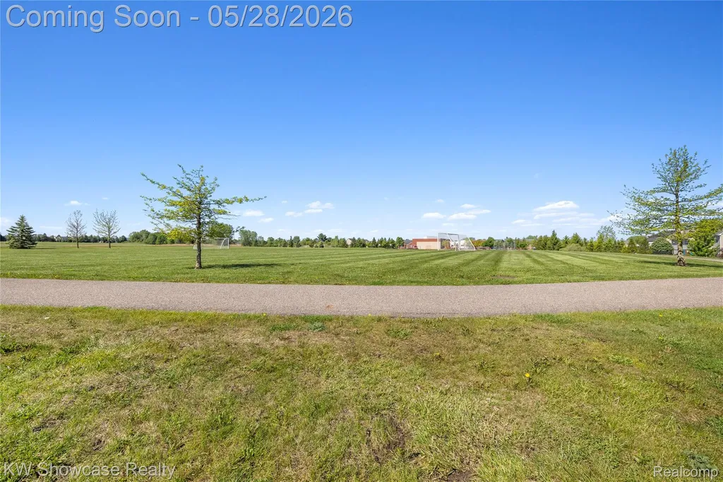 24871 Valleywood Drive Lyon Charter Township MI 48178