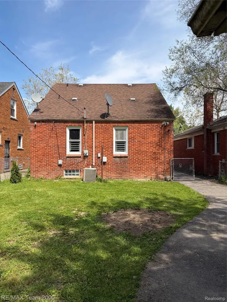 7313 Stout Street Detroit City MI 48228