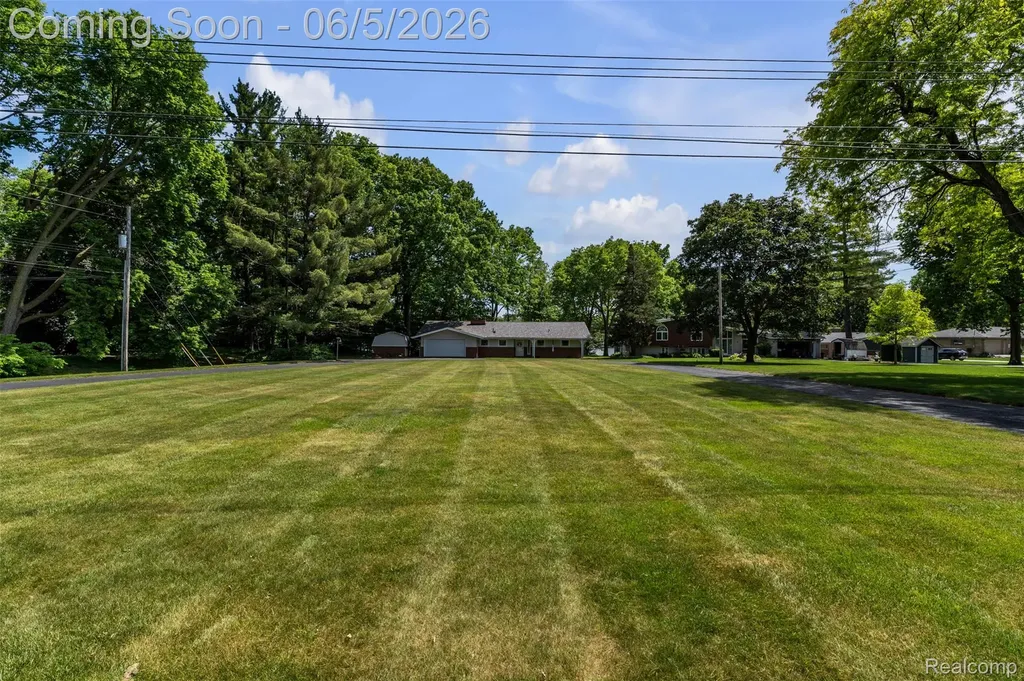 47435 N Shore Drive Van Buren Charter Township MI 48111