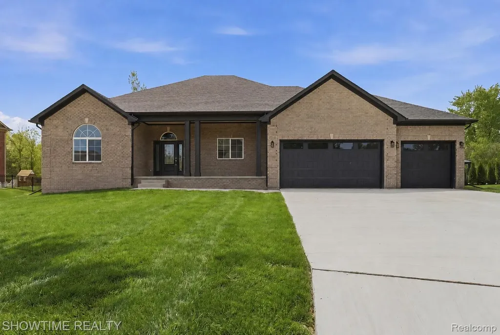 68125 Lake Angela Drive Richmond City MI 48062