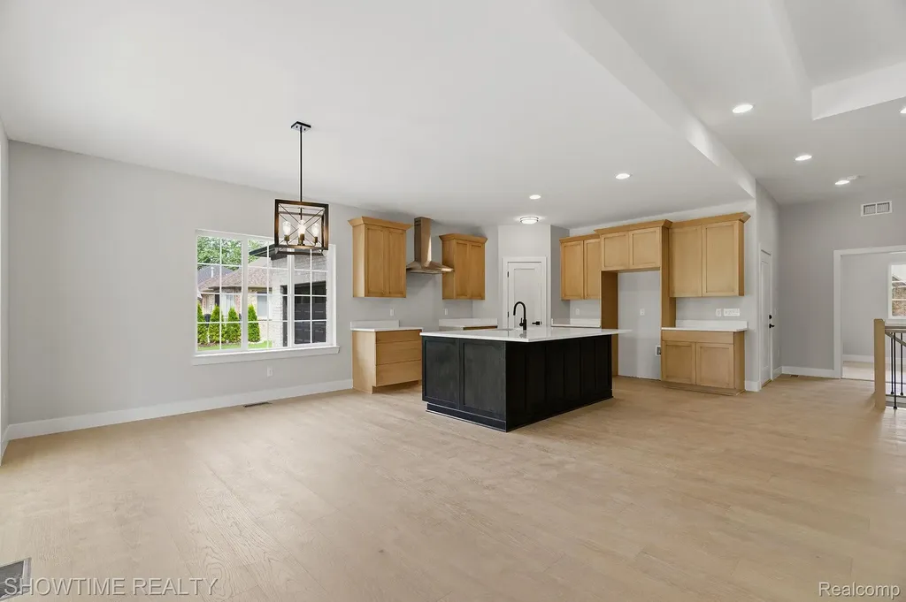 68125 Lake Angela Drive Richmond City MI 48062