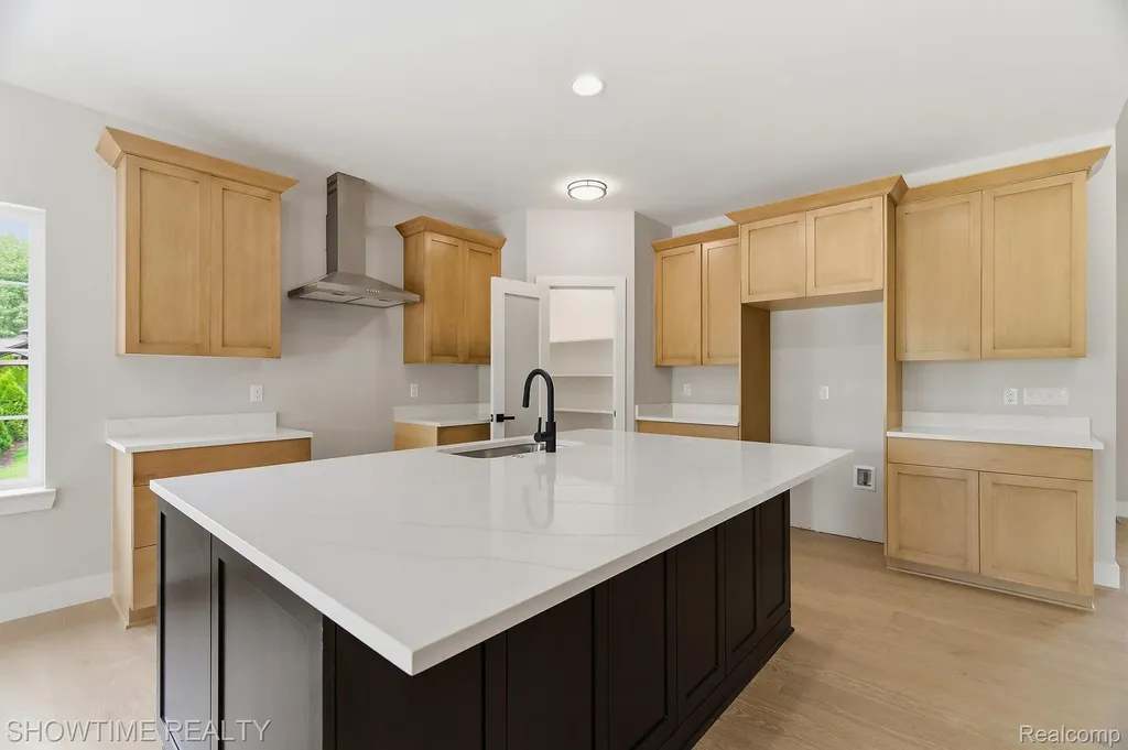 68125 Lake Angela Drive Richmond City MI 48062