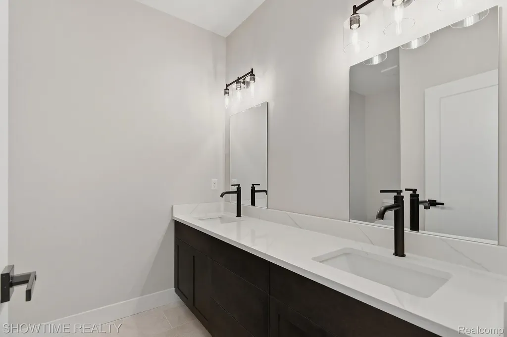 68125 Lake Angela Drive Richmond City MI 48062