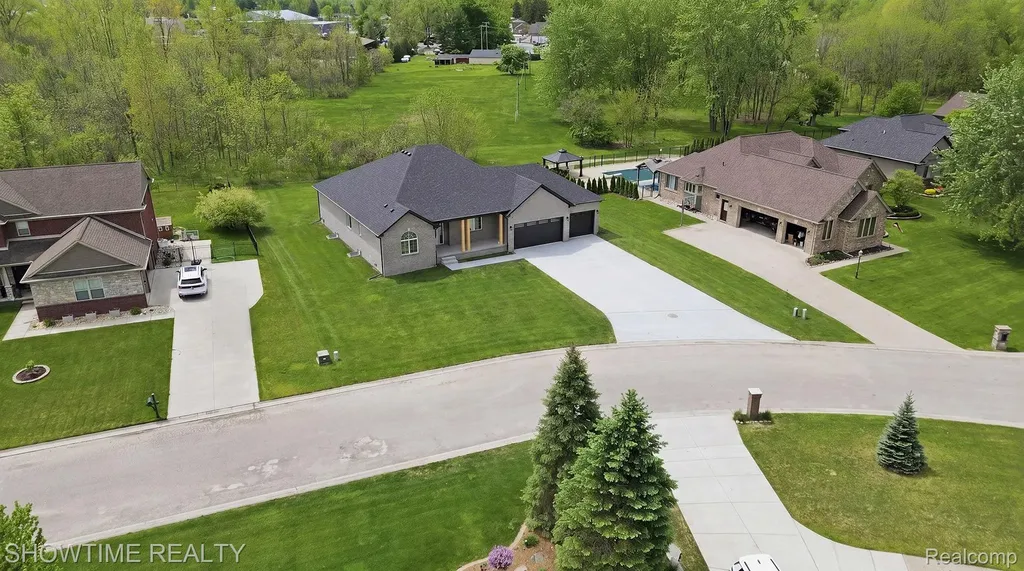 68125 Lake Angela Drive Richmond City MI 48062