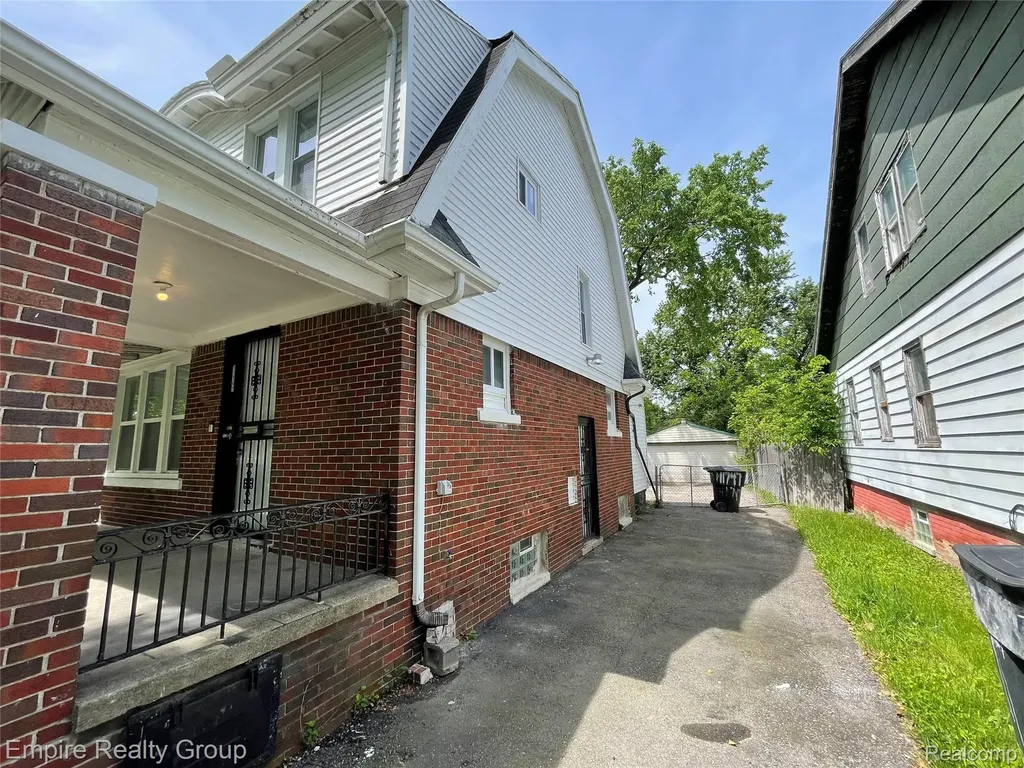 11747 Manor Street Detroit City MI 48204
