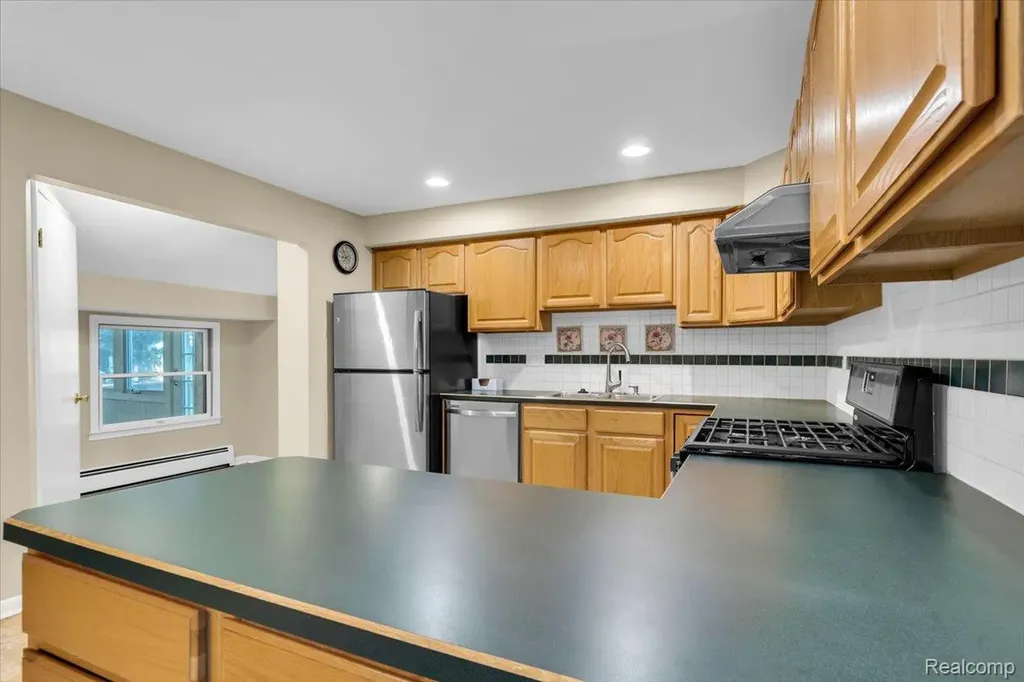 778 Troywood Drive Troy City MI 48083