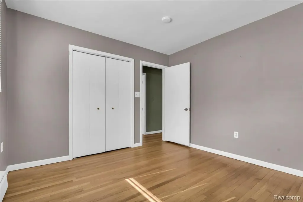 778 Troywood Drive Troy City MI 48083