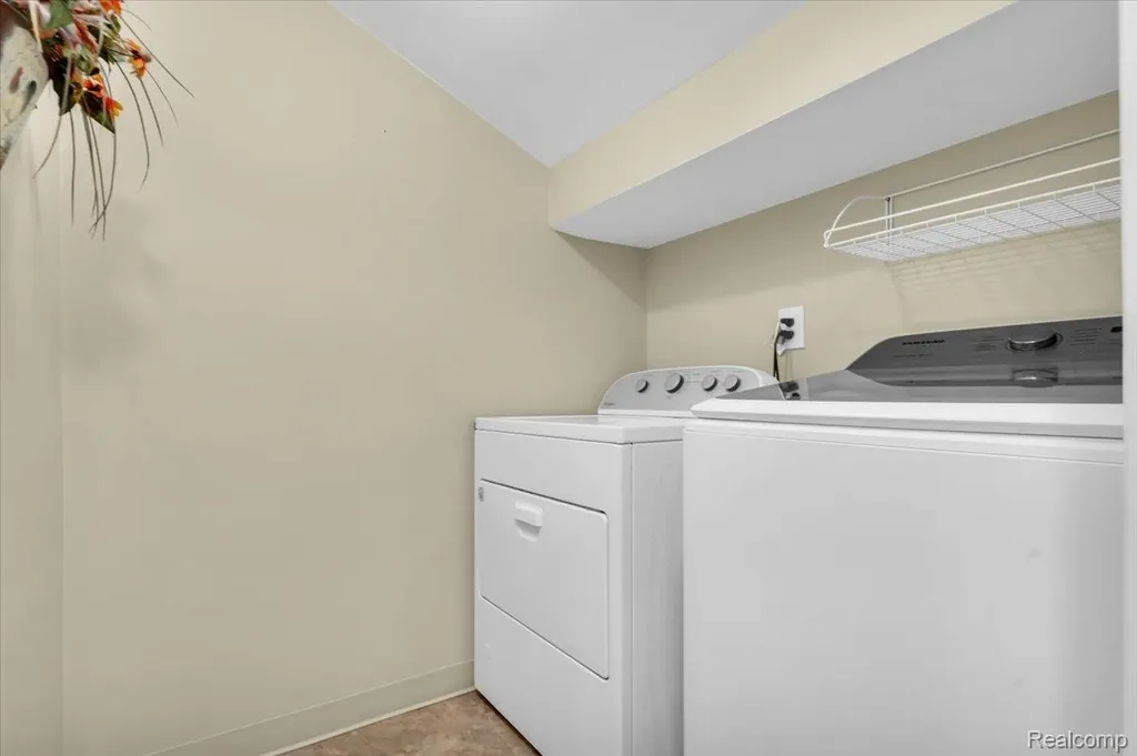 778 Troywood Drive Troy City MI 48083