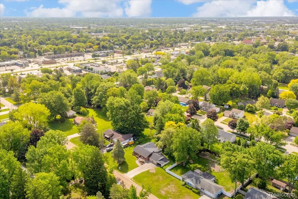 778 Troywood Drive Troy City MI 48083