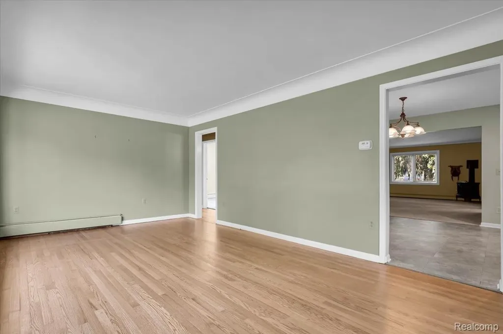 778 Troywood Drive Troy City MI 48083