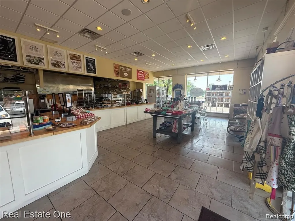 1137 S Adams Street Birmingham City MI 48009