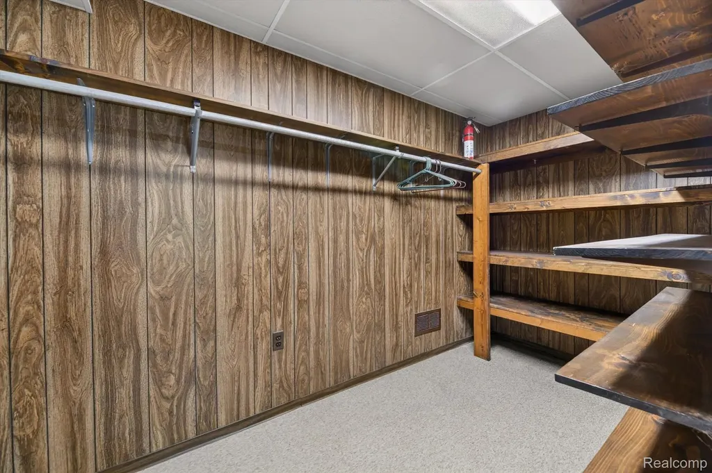 1976 Kathy Drive Hamburg Township MI 48189