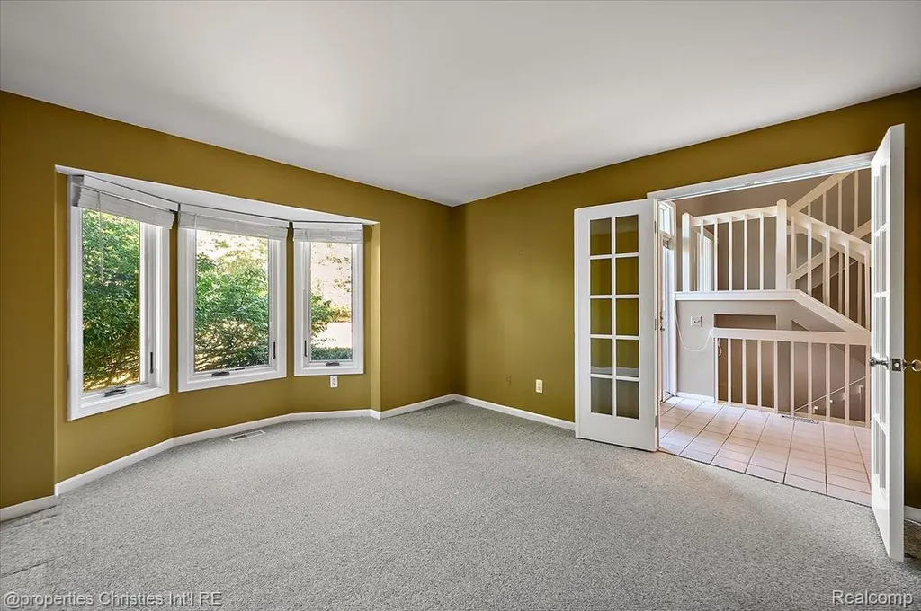 6835 High Ridge Road West Bloomfield Charter Township MI 48324