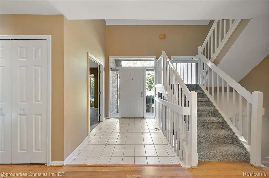 6835 High Ridge Road West Bloomfield Charter Township MI 48324