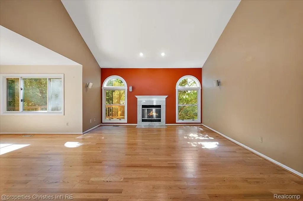 6835 High Ridge Road West Bloomfield Charter Township MI 48324
