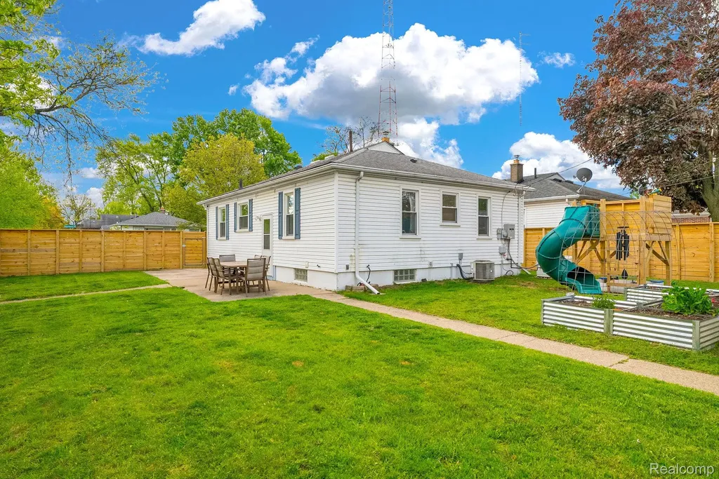 2287 Moorhouse Street Ferndale City MI 48220
