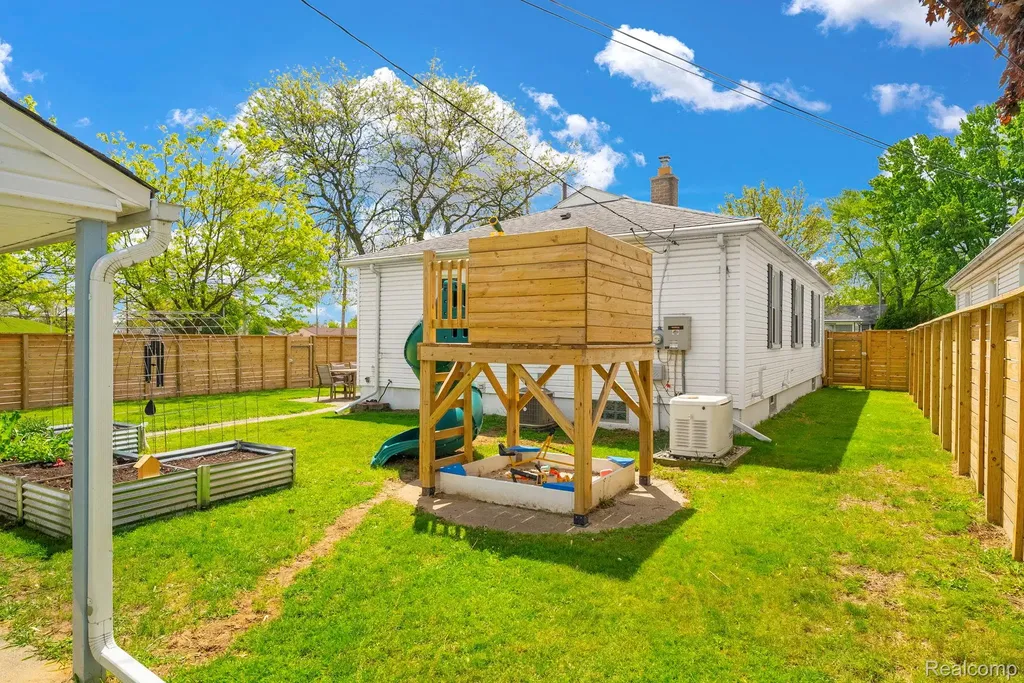 2287 Moorhouse Street Ferndale City MI 48220