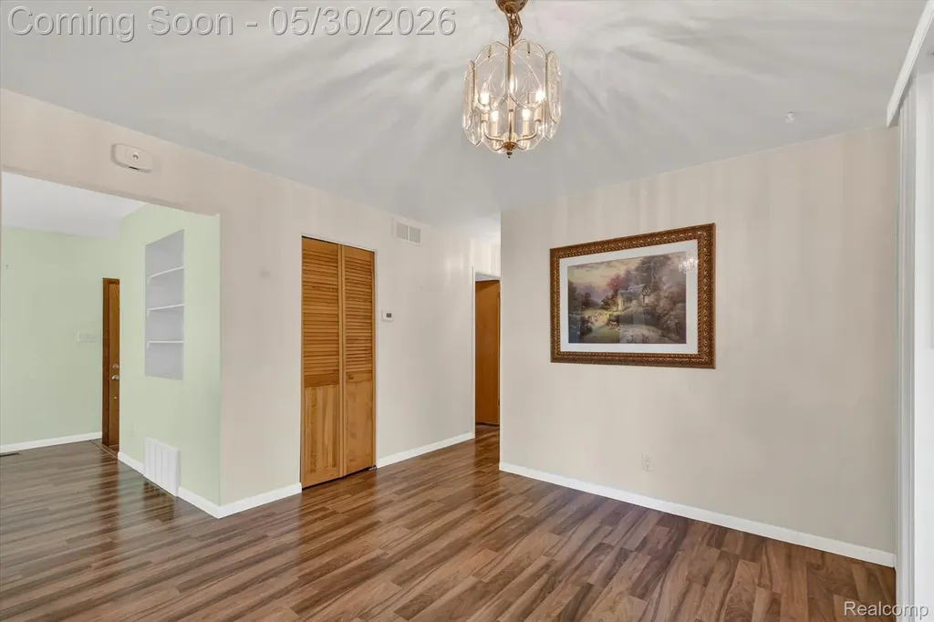721 Robbinann Drive Waterford Charter Township MI 48328