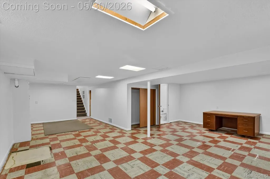 721 Robbinann Drive Waterford Charter Township MI 48328