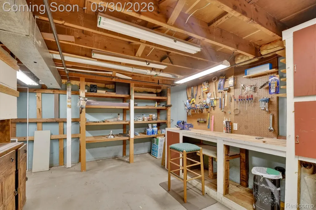 721 Robbinann Drive Waterford Charter Township MI 48328