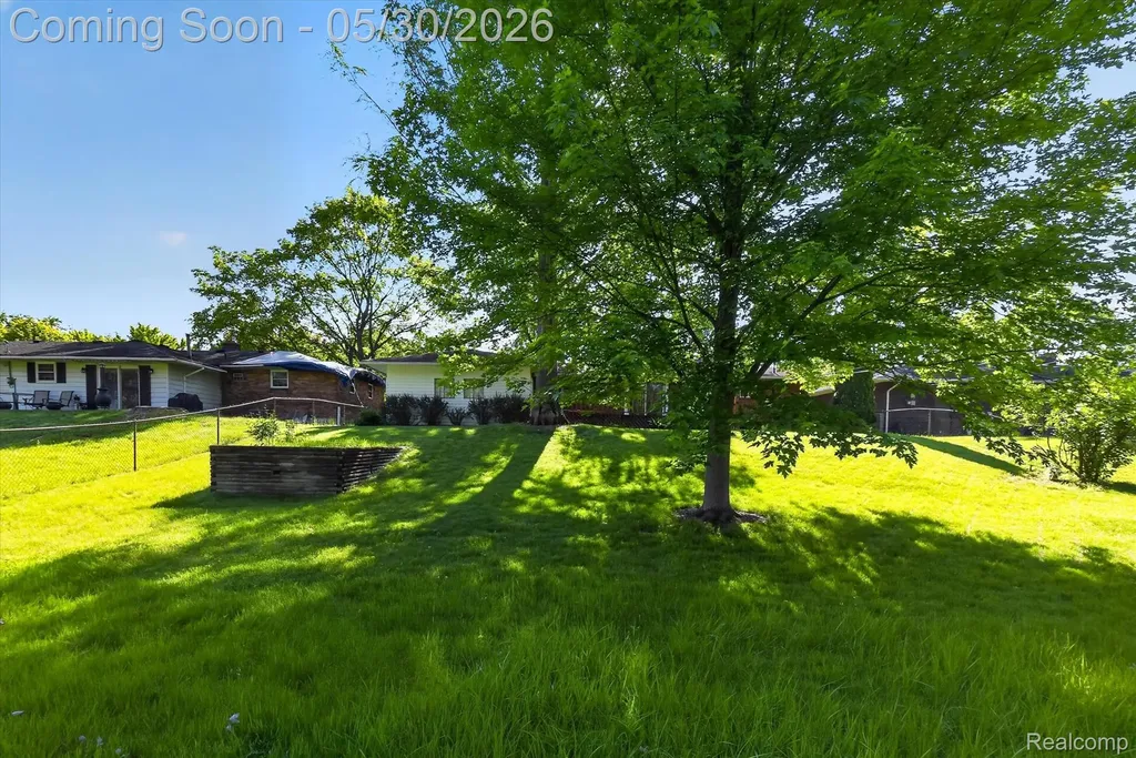 721 Robbinann Drive Waterford Charter Township MI 48328