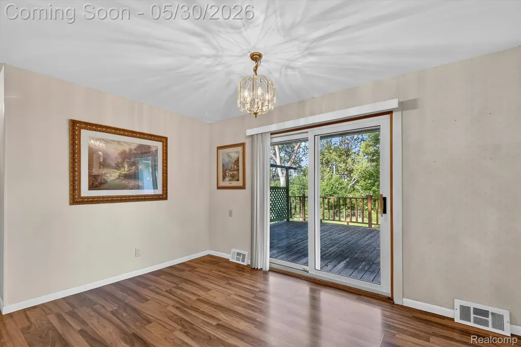 721 Robbinann Drive Waterford Charter Township MI 48328