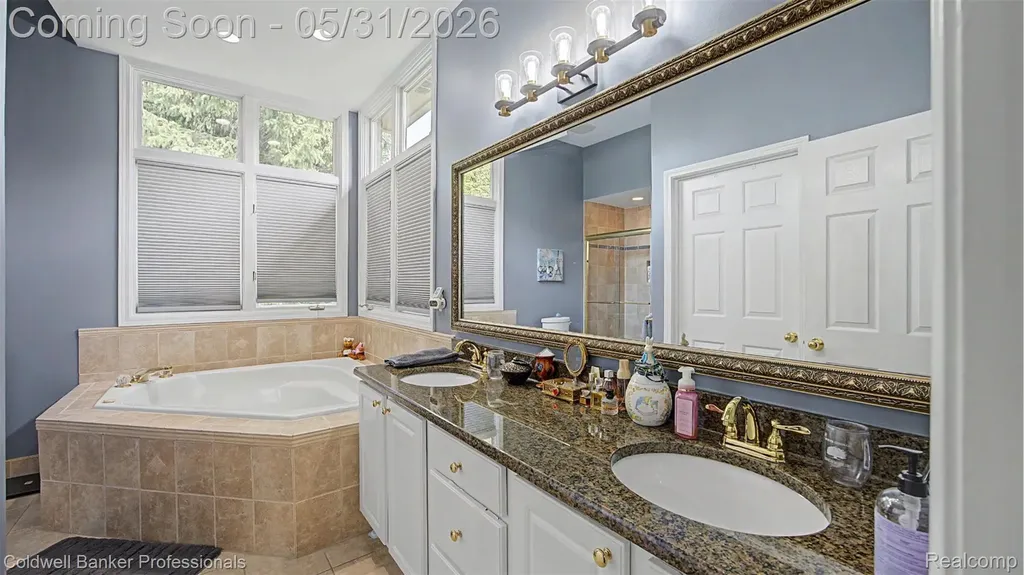 43662 Vintners Place Drive Sterling Heights City MI 48314