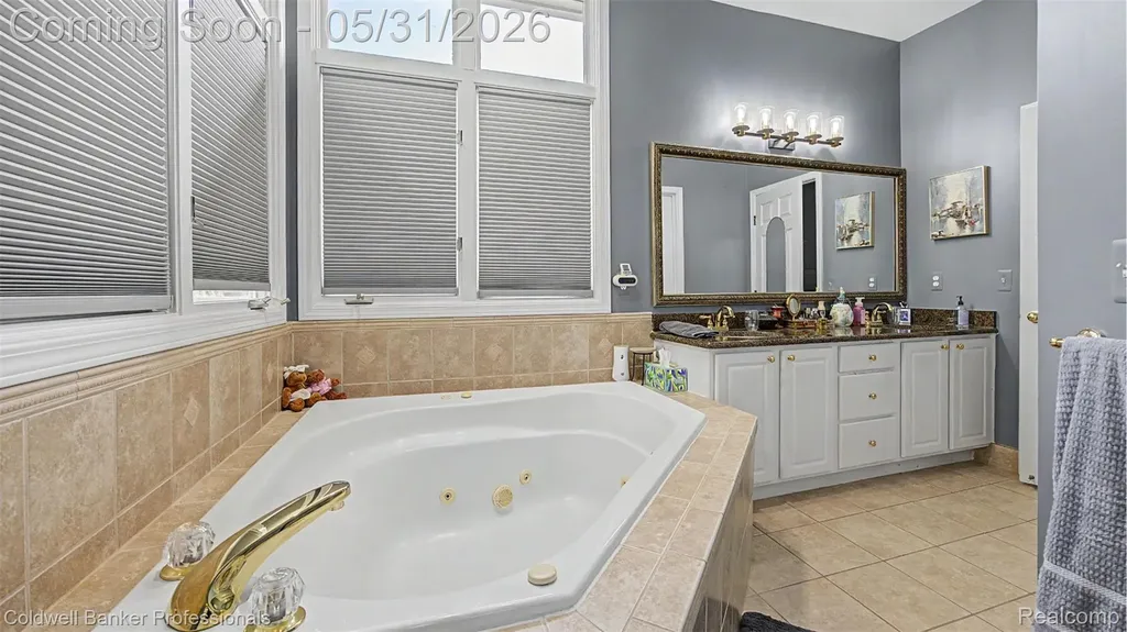 43662 Vintners Place Drive Sterling Heights City MI 48314