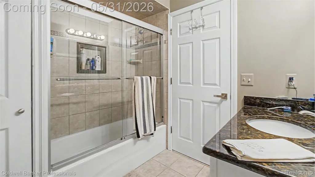 43662 Vintners Place Drive Sterling Heights City MI 48314