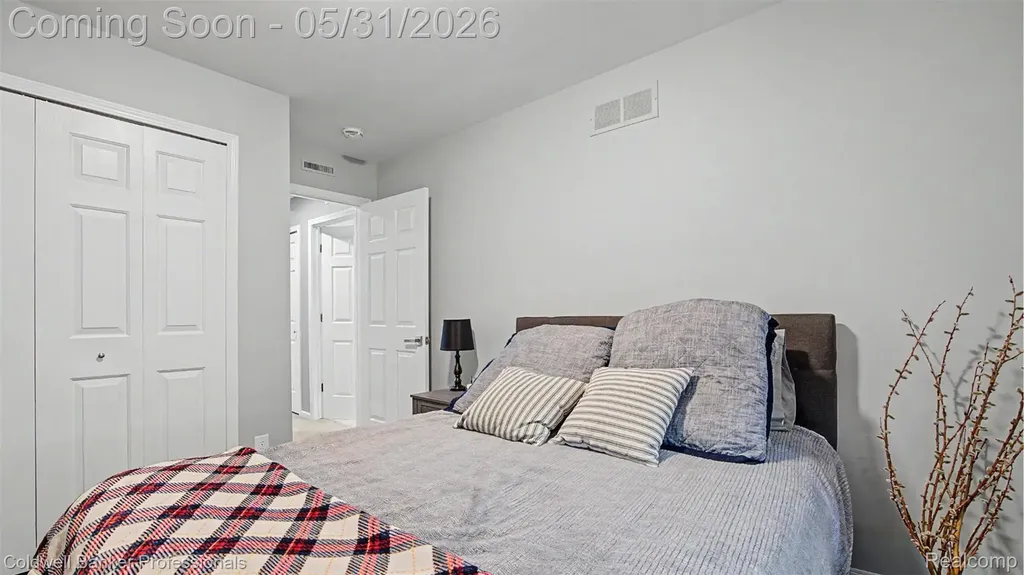 43662 Vintners Place Drive Sterling Heights City MI 48314