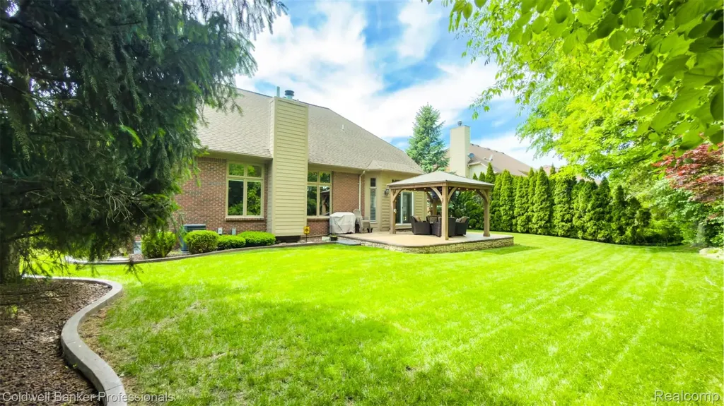 43662 Vintners Place Drive Sterling Heights City MI 48314
