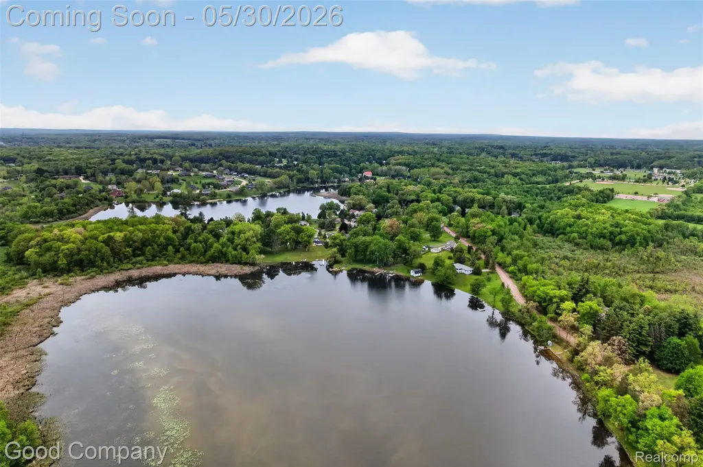 953 Lake Drive Oxford Charter Township MI 48371