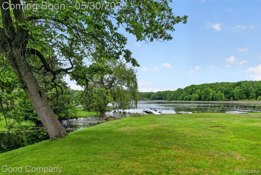 953 Lake Drive Oxford Charter Township MI 48371