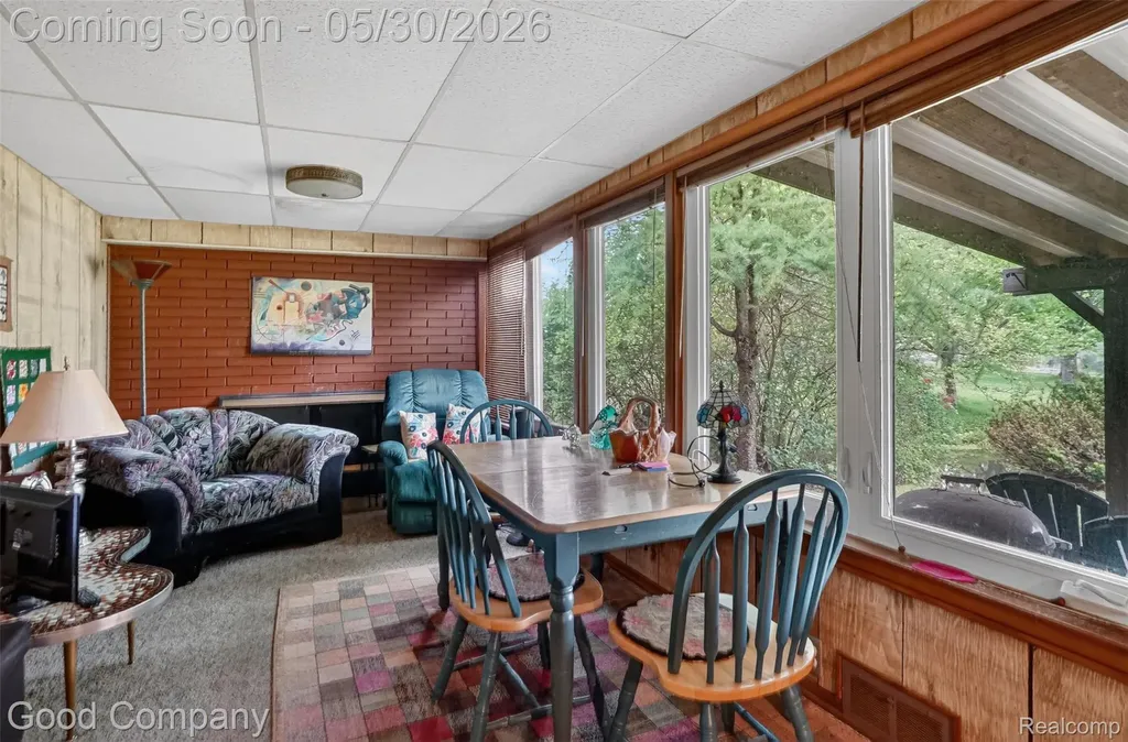 953 Lake Drive Oxford Charter Township MI 48371