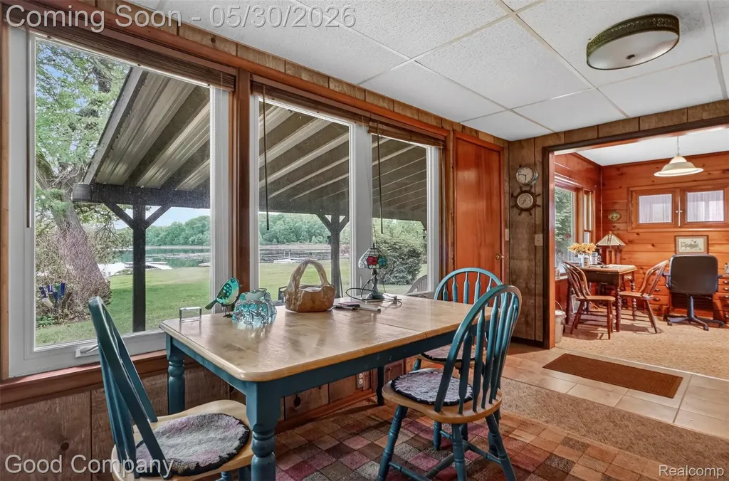 953 Lake Drive Oxford Charter Township MI 48371