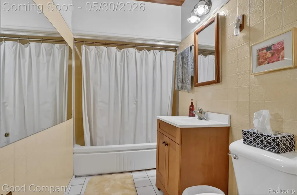 953 Lake Drive Oxford Charter Township MI 48371