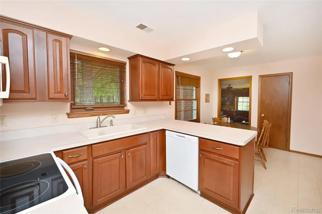 2648 Kopson Court Bloomfield Hills City MI 48304