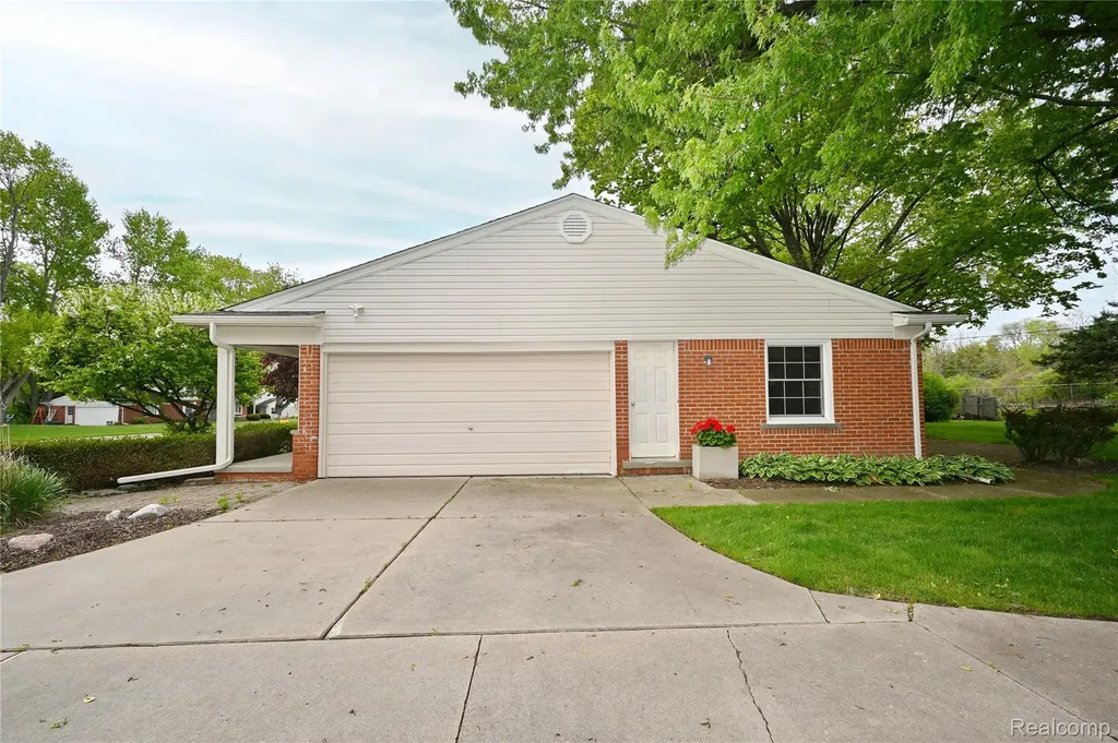 2648 Kopson Court Bloomfield Hills City MI 48304