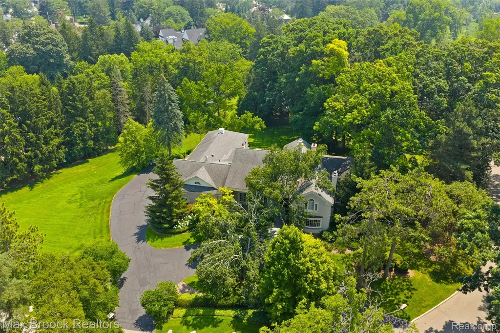 375 Dunston Road Bloomfield Hills City MI 48304