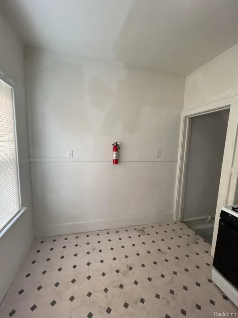 15351 Petoskey Avenue Detroit City MI 48238