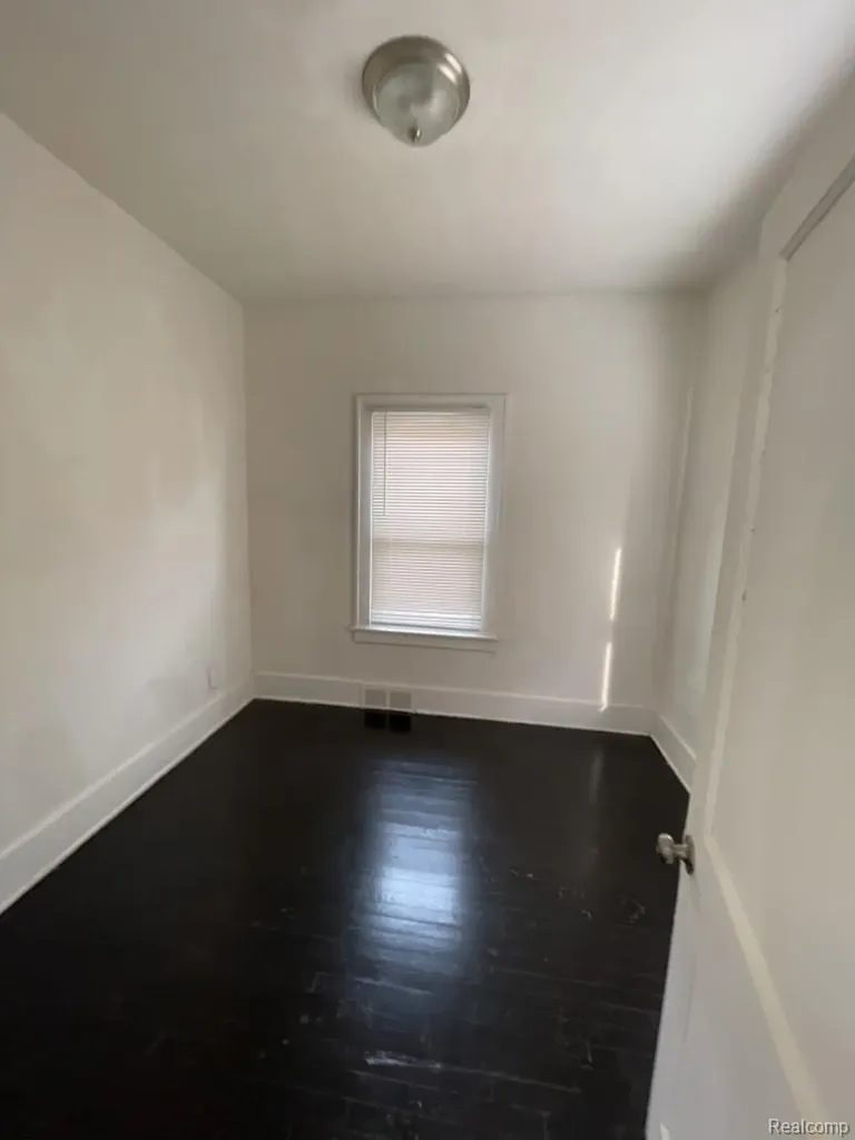15351 Petoskey Avenue Detroit City MI 48238