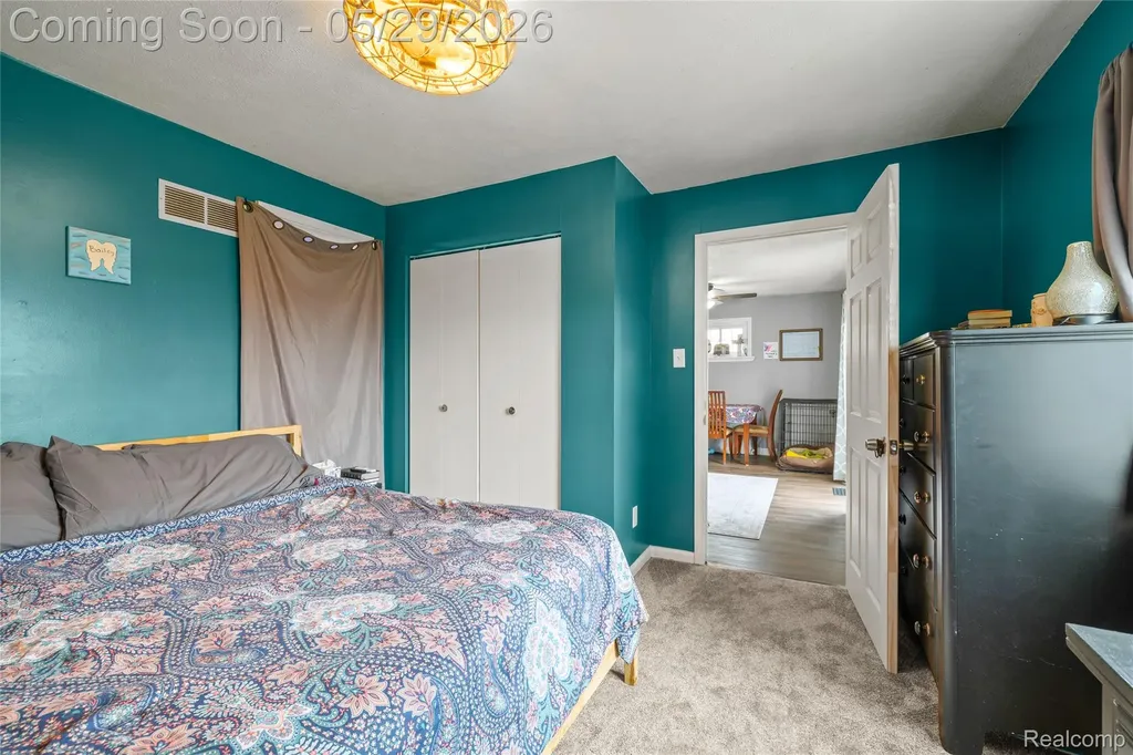 1712 Rose Avenue Lincoln Park City MI 48146