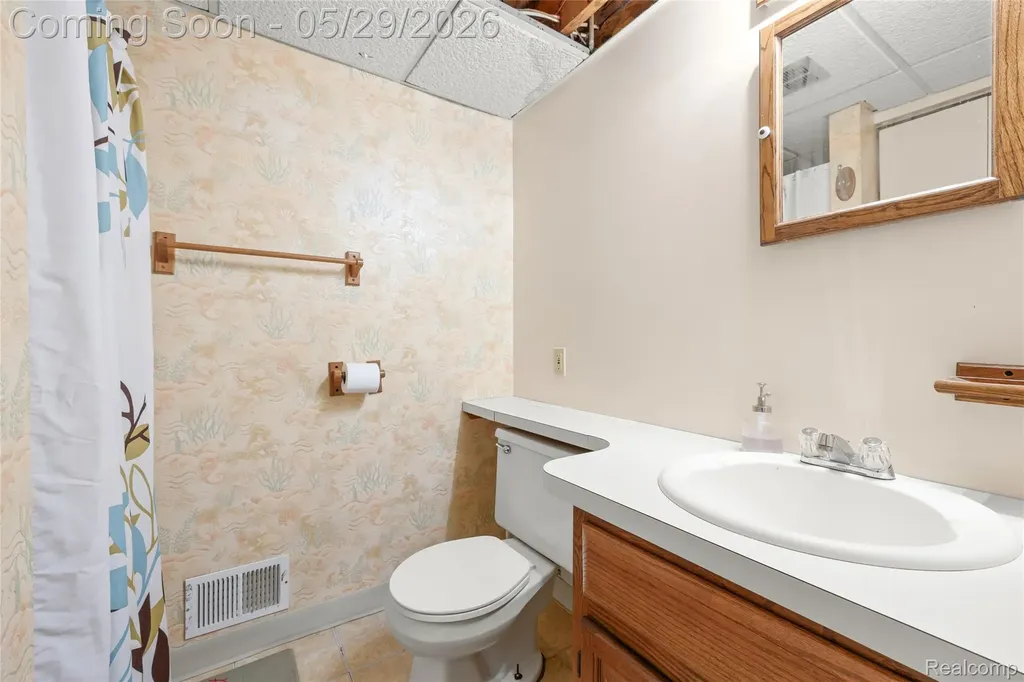 1712 Rose Avenue Lincoln Park City MI 48146