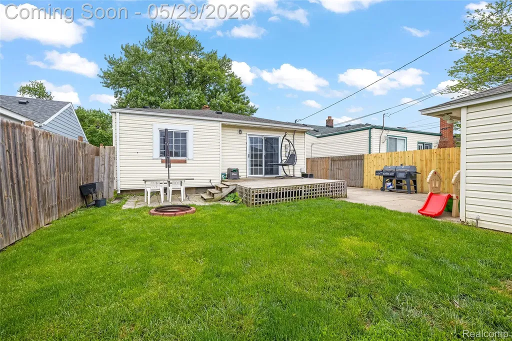 1712 Rose Avenue Lincoln Park City MI 48146