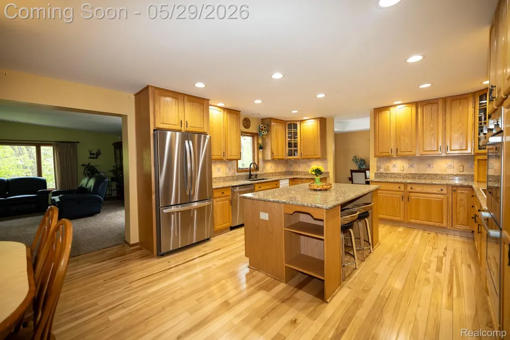 321 Elio Highland Charter Township MI 48357